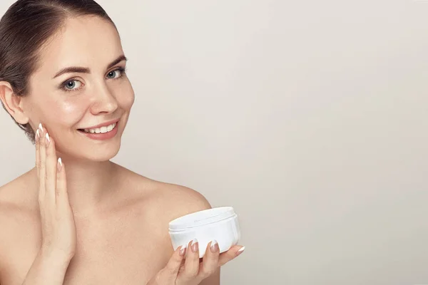 Beauty Face Woman Concept Skin Care Portrait Female Model Holding — Stock Photo, Image