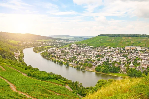 Moezel Duitsland Uitzicht Vanaf Landshut Kasteel Aan Oude Stad Bernkastel — Stockfoto