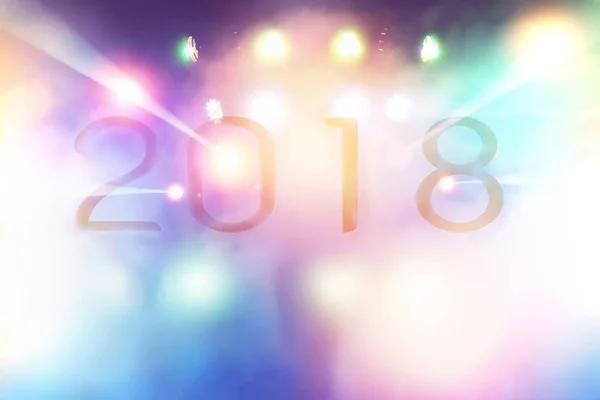 2018 σε πολύχρωμο φόντο καπνού, έρχεται το νέο έτος — Φωτογραφία Αρχείου