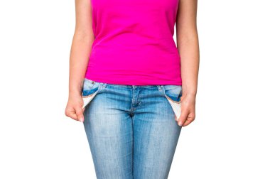 Boş cepler üzerinde beyaz izole çekerek kadın