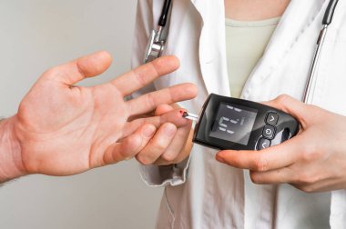 Kontrol kan şekerini Şeker Ölçüm ile doktor