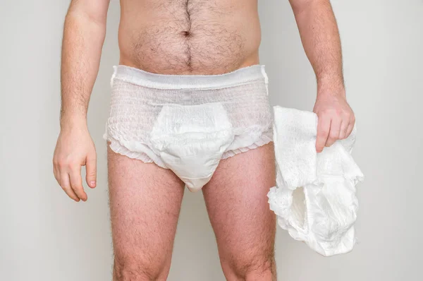 Homme portant une couche d'incontinence — Photo