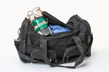 Terörist çanta içinde telefon ile dinamit bomba