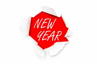 Kağıt yazılı kelimeler yeni yıl ile parçalanmış