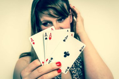 Güzel kız poker kartları - retro tarzı gizler