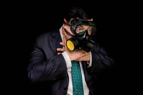 Businessman with gas mask can not breathe bad air — Stock Photo, Image