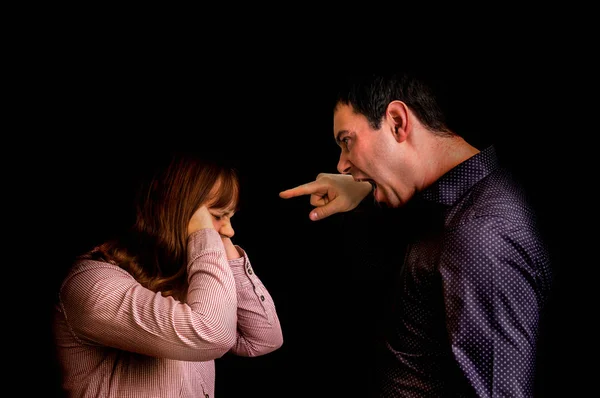 Pareja discutiendo - concepto de disputa familiar — Foto de Stock