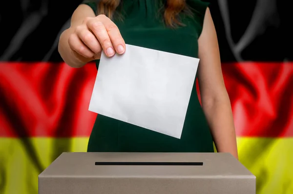Eleição na Alemanha - votação na urna — Fotografia de Stock