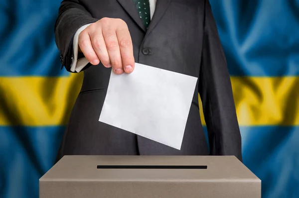 Verkiezing in Zweden - stemming bij de stembus — Stockfoto