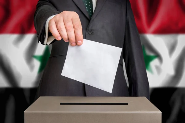 Вибори в Сирії - голосування в урну — стокове фото