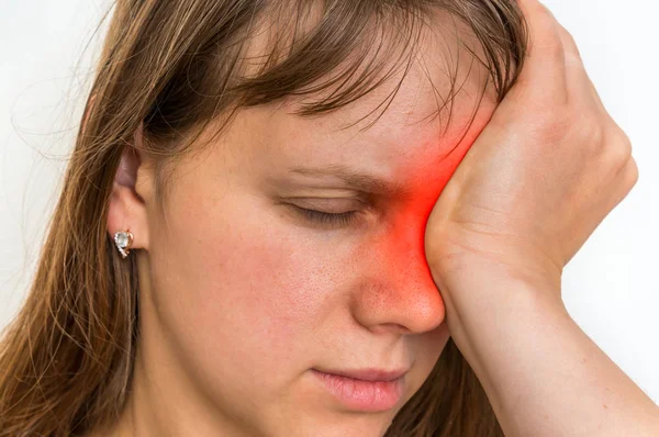 Woman with eyes pain is holding her aching eye — Stock Photo, Image