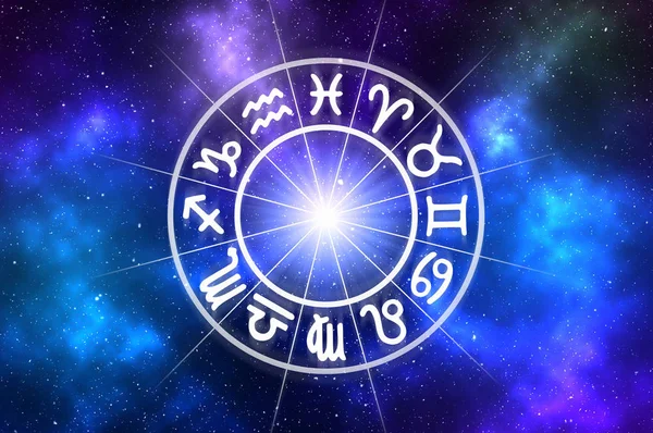 Signos zodiacais astrológicos dentro do círculo do horóscopo — Fotografia de Stock