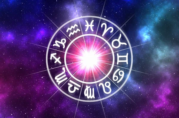Tierkreiszeichen innerhalb des Horoskopkreises auf Universumshintergrund — Stockfoto