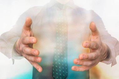 Mistik bir Parlatıcı ile sihirli eller