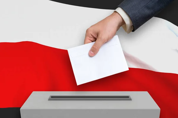 Elecciones en Polonia - votación en las urnas — Foto de Stock