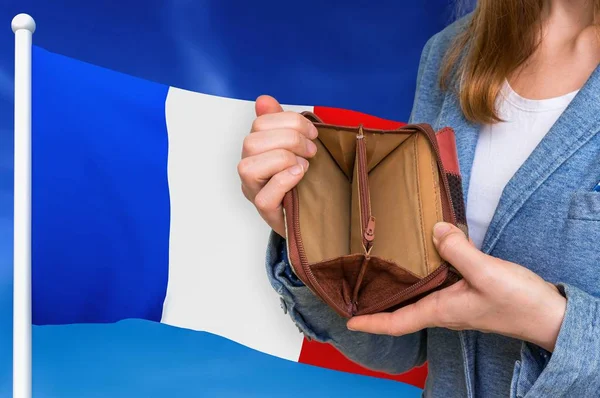 Poor person with empty wallet in France — Stock Photo, Image