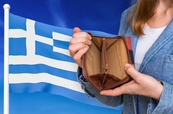 Poor person with empty wallet in Greece — Stock Photo, Image