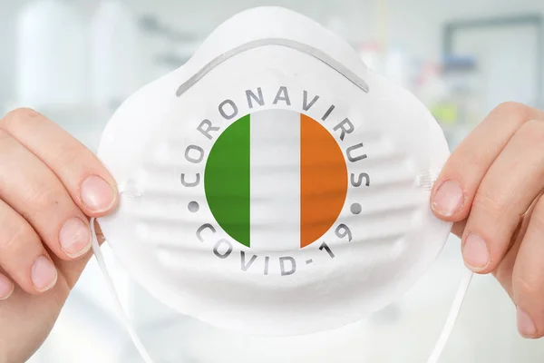 Respirator Mask Flag Ireland Coronavirus Covid Epidemic Concept — Stock Photo, Image