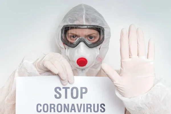 Ffp3 인공호흡기 마스크를 과학자들 코로나 바이러스의 개념을 — 스톡 사진