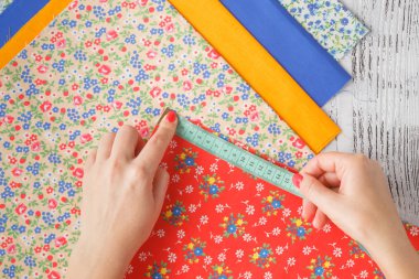 Still life fotoğraf şerit metre, c ile bir takım elbise desen şablon