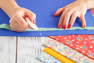 Still life fotoğraf şerit metre, c ile bir takım elbise desen şablon