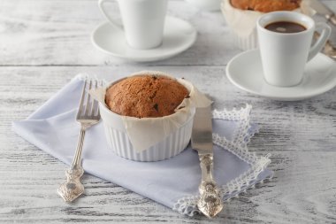 Muzlu Kek ve kahve Kahvaltı, seçici odak için.