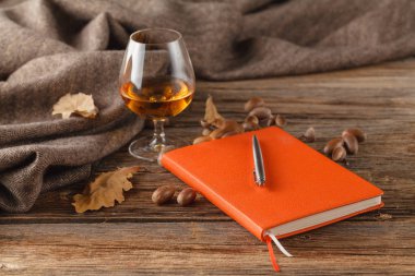 Alkol cam zamanla içme sonbahar