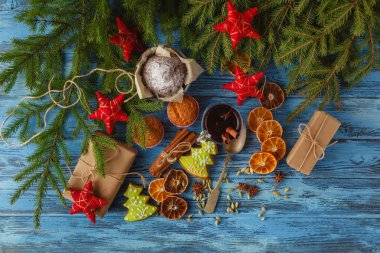 Sıcak şarap içecekler düzenleme, baharatlı ve tatlı ile eski wo vurdu