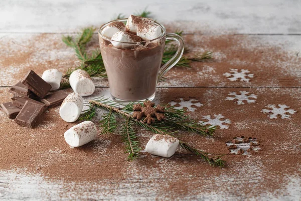 Bebida caliente con copo de nieve de cacao — Foto de Stock