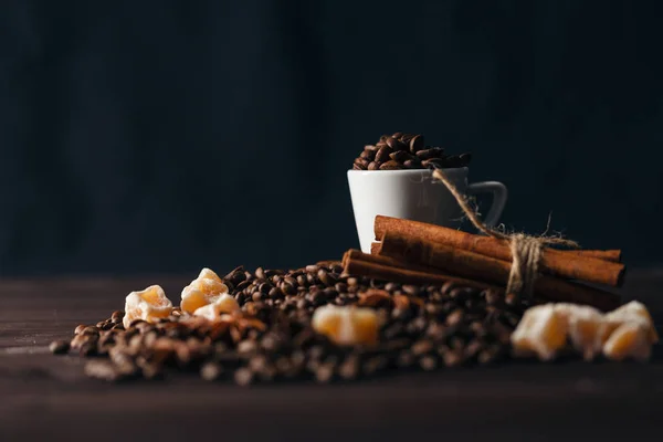 Fincan kahvenin tam kapalı — Stok fotoğraf