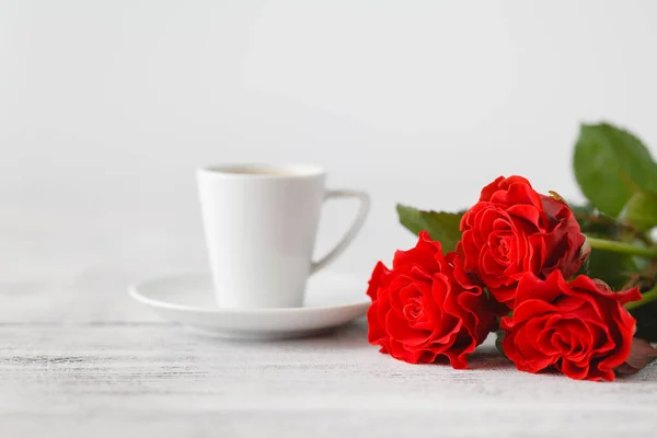 Xícara de café do amante no dia dos namorados — Fotografia de Stock