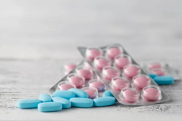 Kolorowe leki i tabletki — Zdjęcie stockowe
