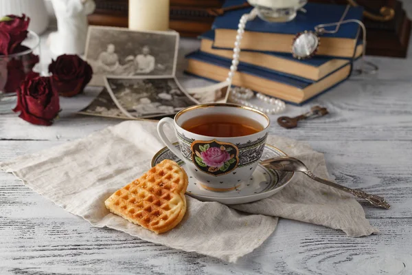 Recuerdos familiares un té de noche — Foto de Stock