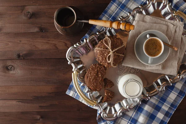 Coffee brewed in Turku with cookies on table — Stock Photo, Image