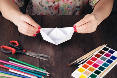 Kadın eğitmek origami