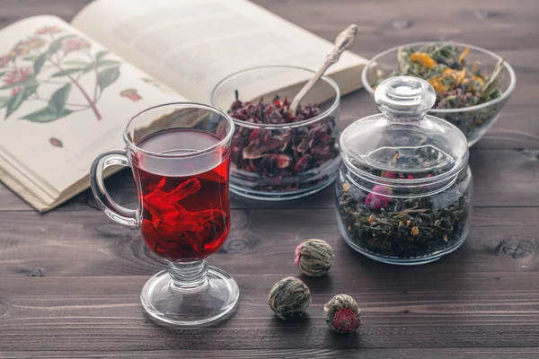 Herbaty ziołowe z kwiatów malwy — Zdjęcie stockowe