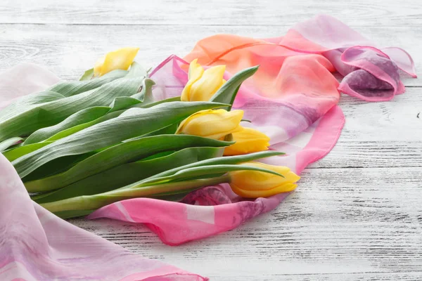 Mucchio di tulipani gialli — Foto Stock