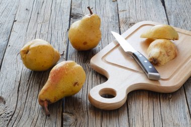 Angelys armut yarıya