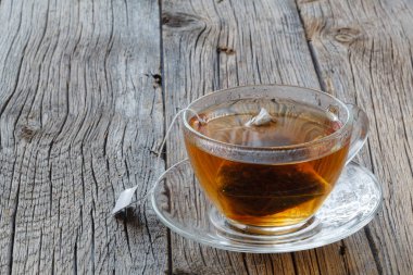 Çay çay poşeti tablo ile