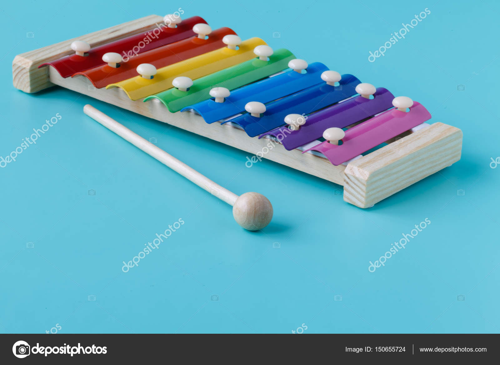 Xilofono giocattolo di legno nei colori dell arcobaleno Giocattoli educativi per bambini — Foto