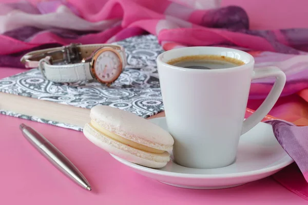 Francia macaroon és kávé reggeli reggeli — Stock Fotó