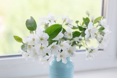 Cam kutlama için pembe elma çiçeği