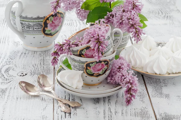 Montado con estilo boho lila decoración de flores — Foto de Stock
