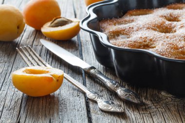 Kayısı kek ya da pasta ile taze meyve, peynirli kek