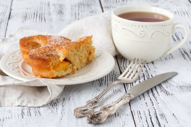 Modern yeni tarifi kayısı şeftali tart pasta