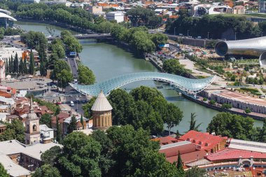 Barış Köprüsü Tiflis, Gürcistan. Köprü ne biridir