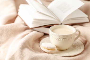 Limonlu sıcak çay örme sıcak kış eşarp o giyinmiş