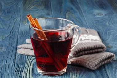 Soğuk saat sıcak alkol içki, mulled şarap