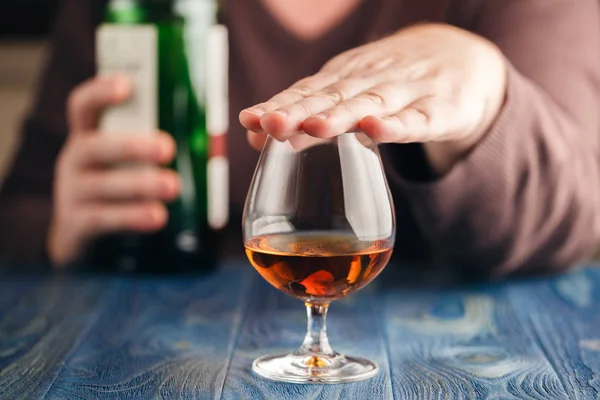 Problem of alcoholism, man stop drinking more — Stock Photo, Image
