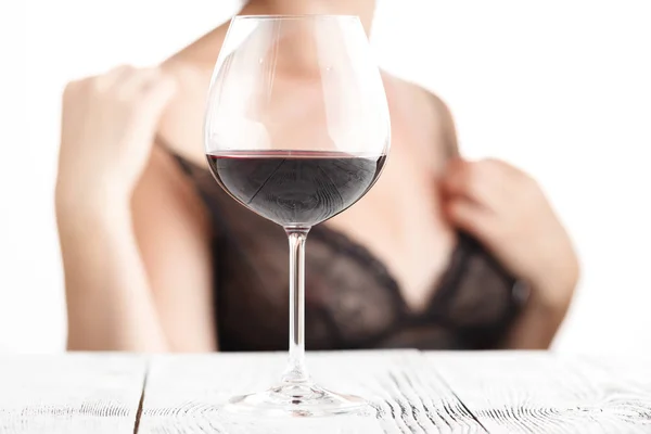 Test femme avantage du vin rouge naturel — Photo